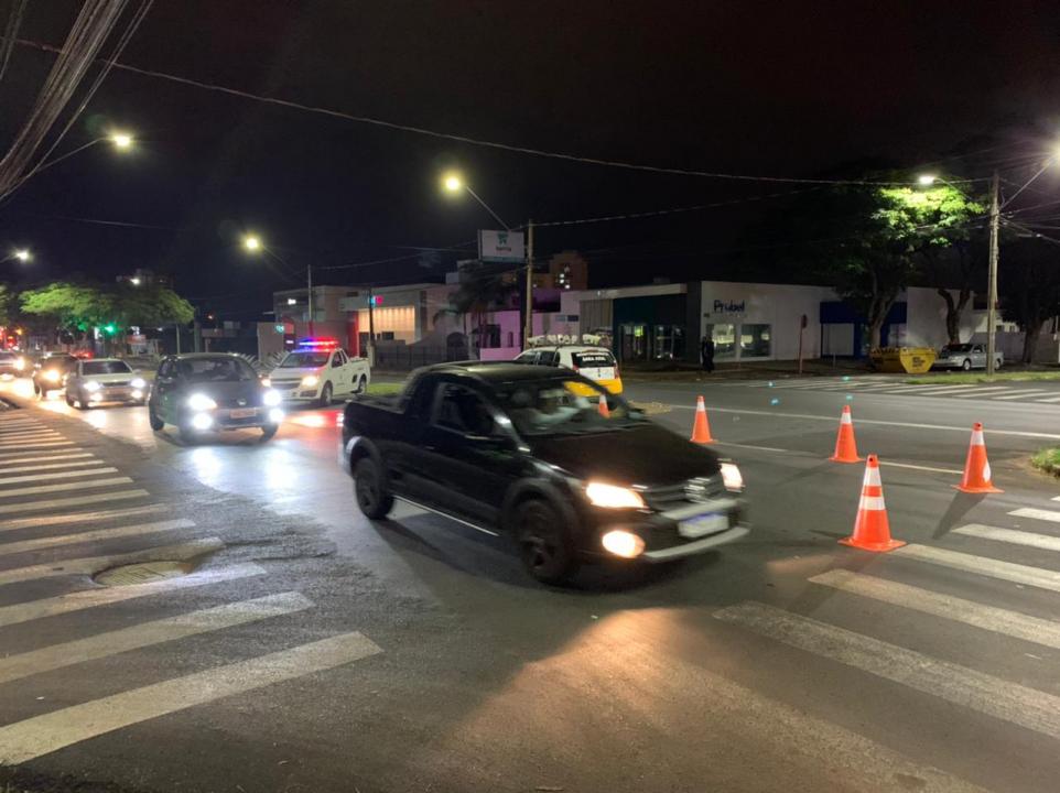 Foto 5 de 5 — Torcedores do São Paulo promovem aglomeração na Bento de Abreu após título paulista